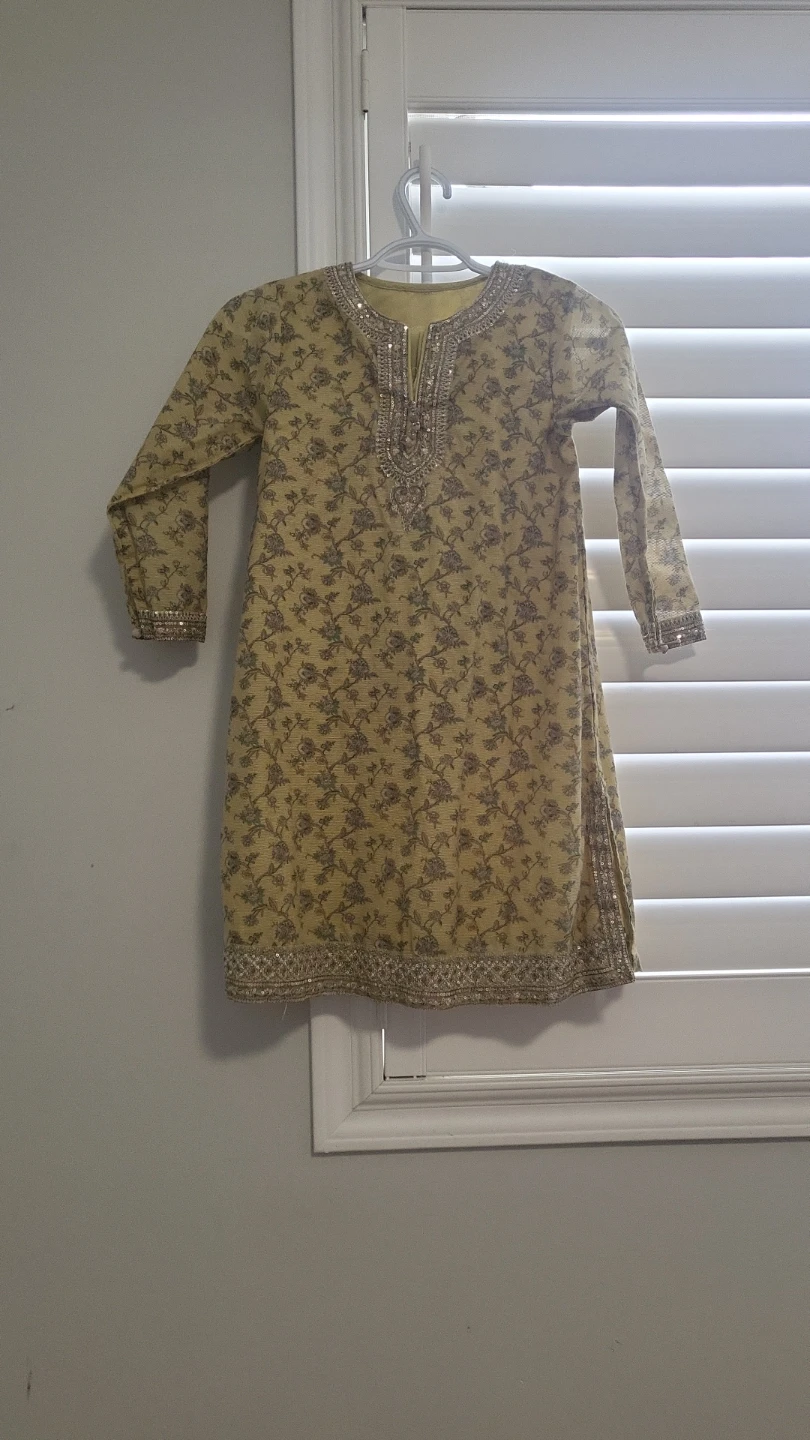 Girls' Kurta and Pants Set