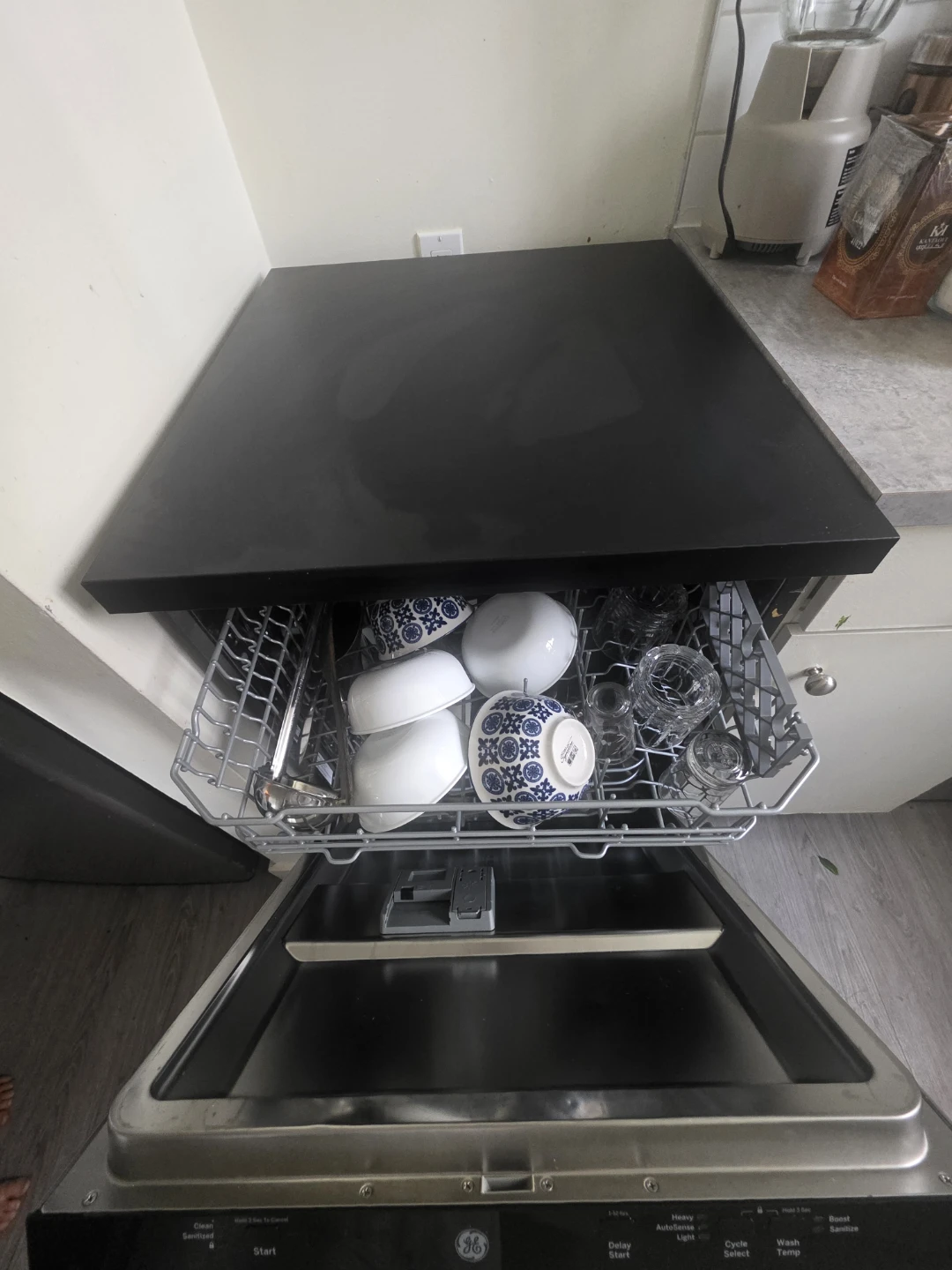 GE Dishwasher - photo 5