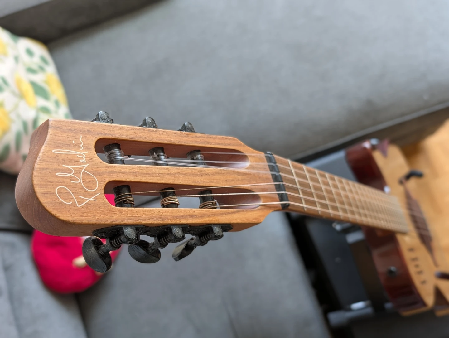 Godin Multiac Mundial Kan  Guitar - photo 2