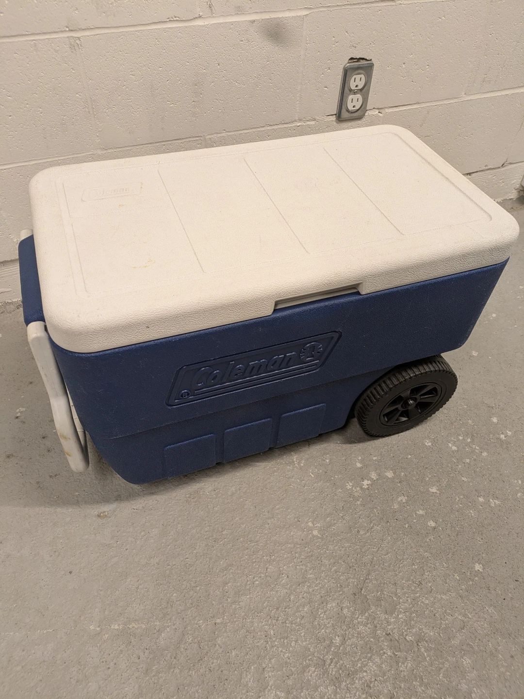 Coleman Wheeled Cooler 50 quart