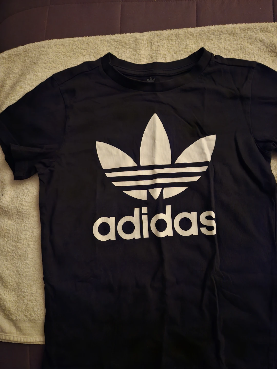 Adidas Tref T-Shirt, Black, kids Size Small 9-10A