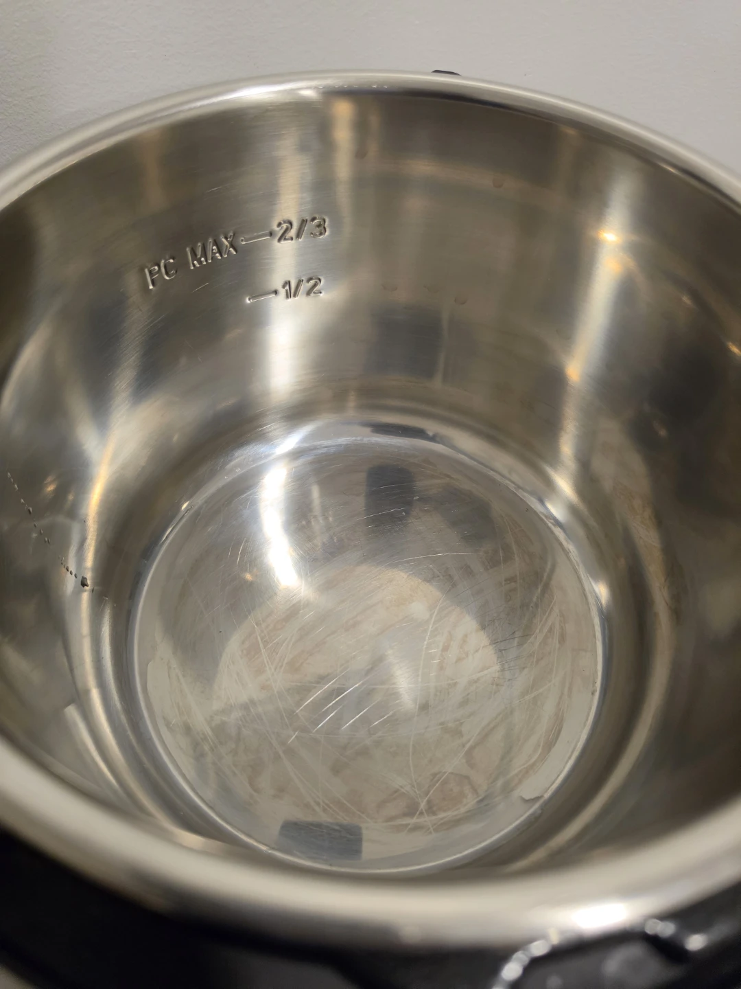 Moving out sale _ Instant Pot Duo Plus 6-Quart - photo 2