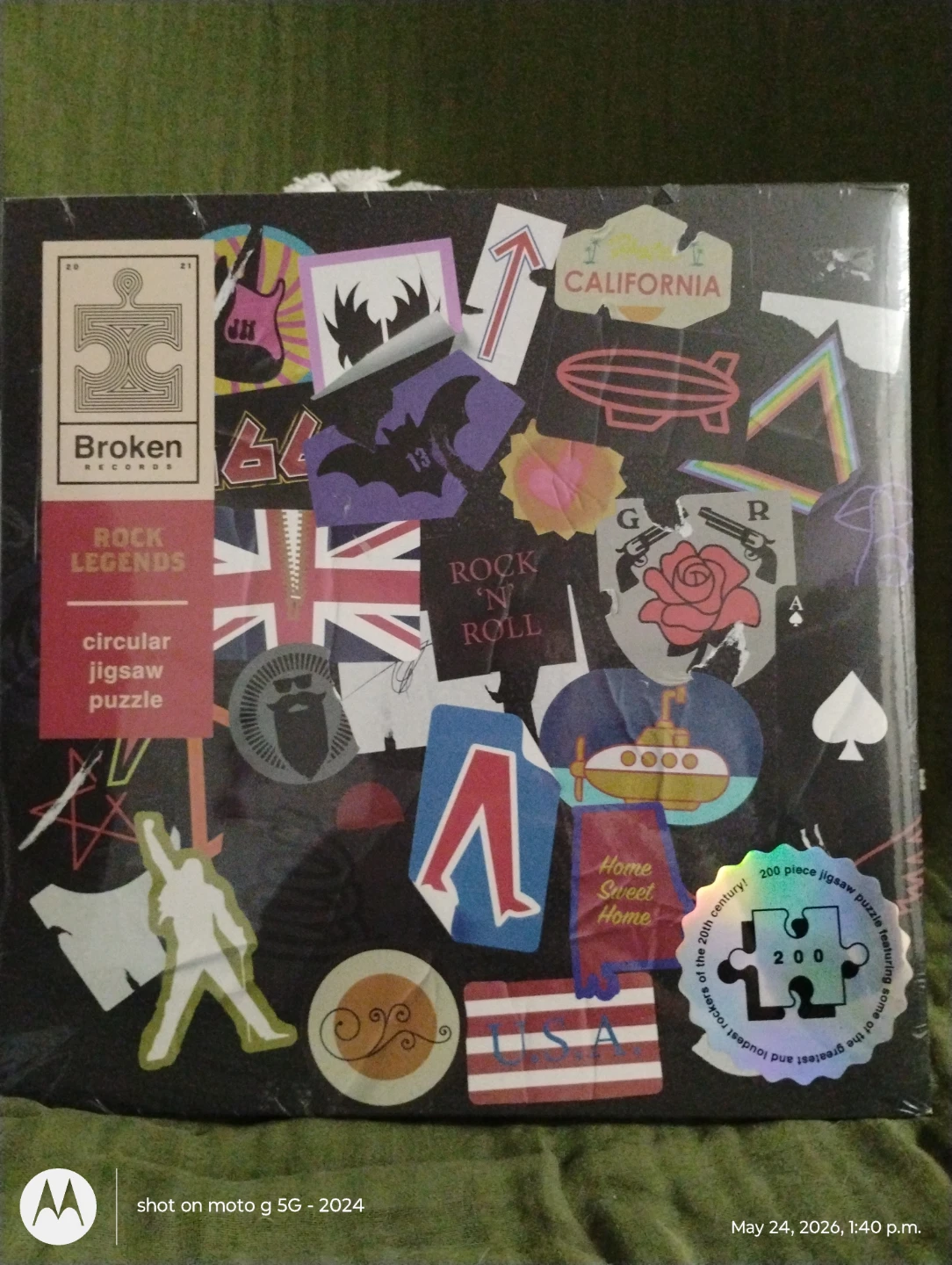 Broken Records Rock Legends Circular Jigsaw Puzzle