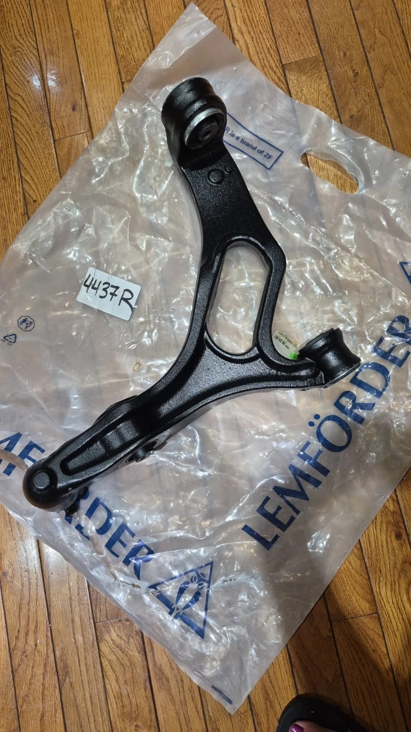 Porsche cayenne turbo right control arm brand new