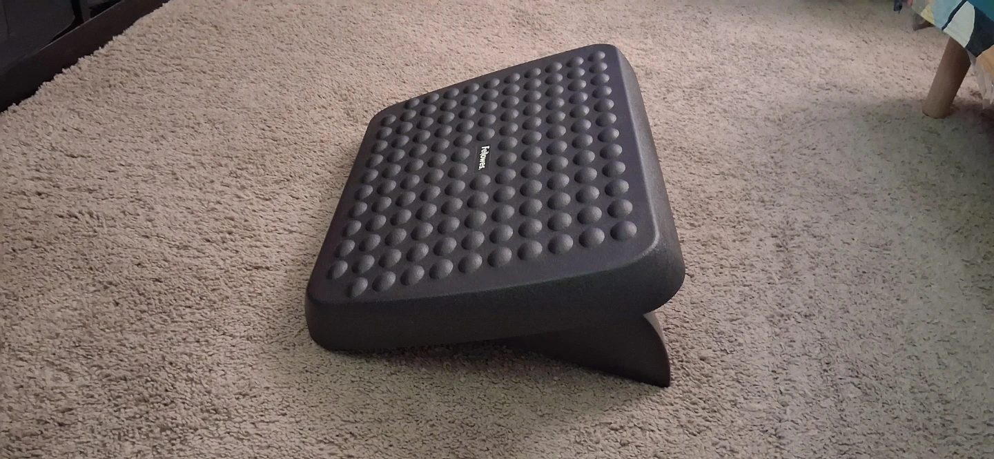 Fellowes Footrest - photo 3