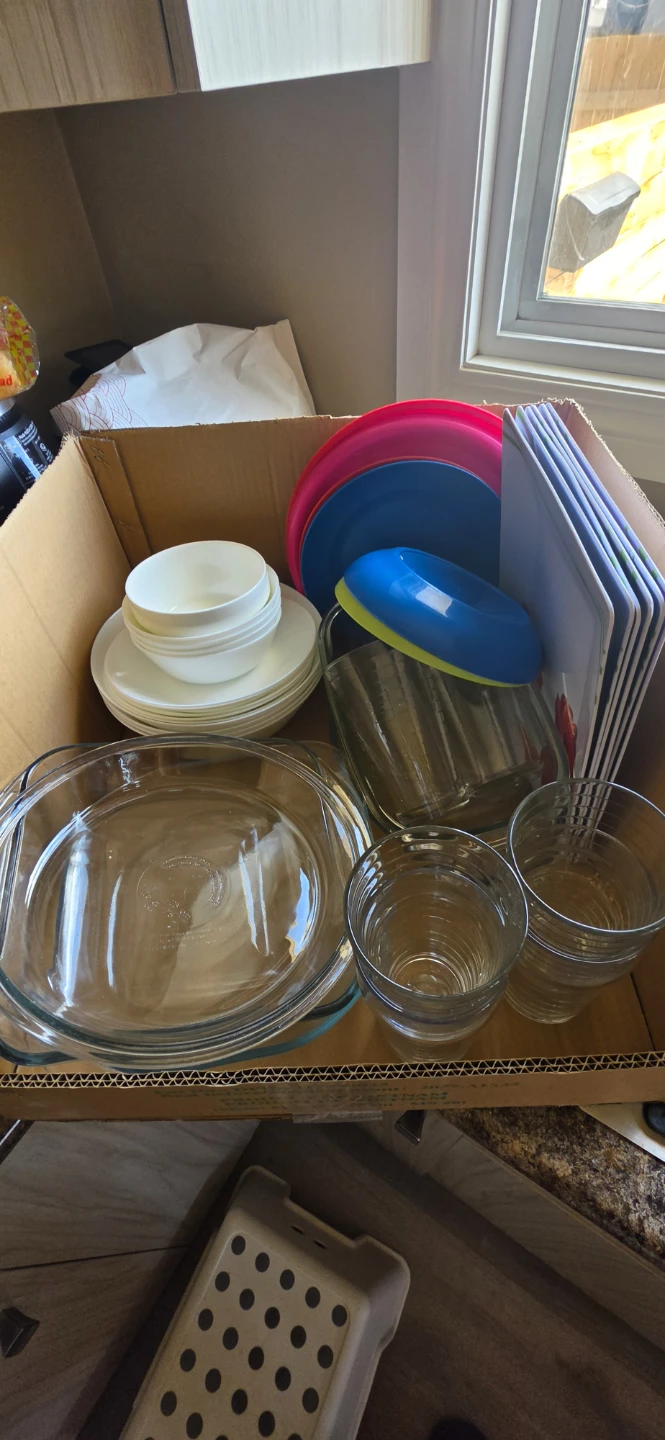 Assorted Kitchenware and Water Bottle - photo 2