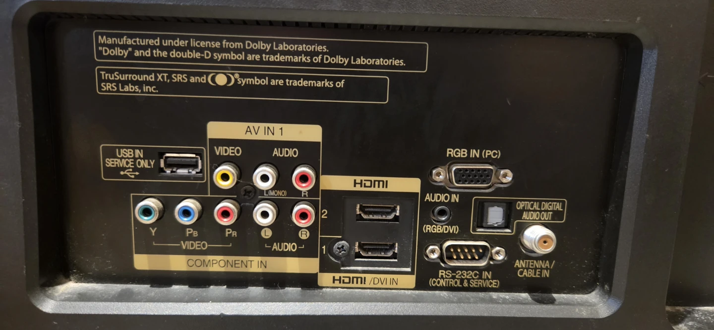 LG 32" LCD TV - photo 3