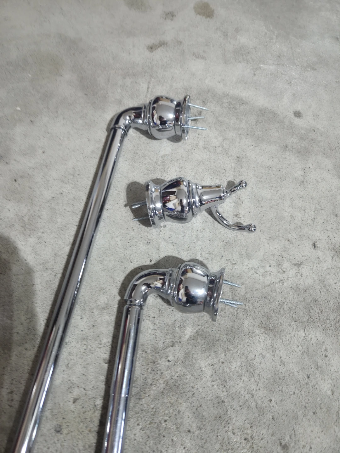 Moen Chrome Bathroom Towel Bar and Hook Set