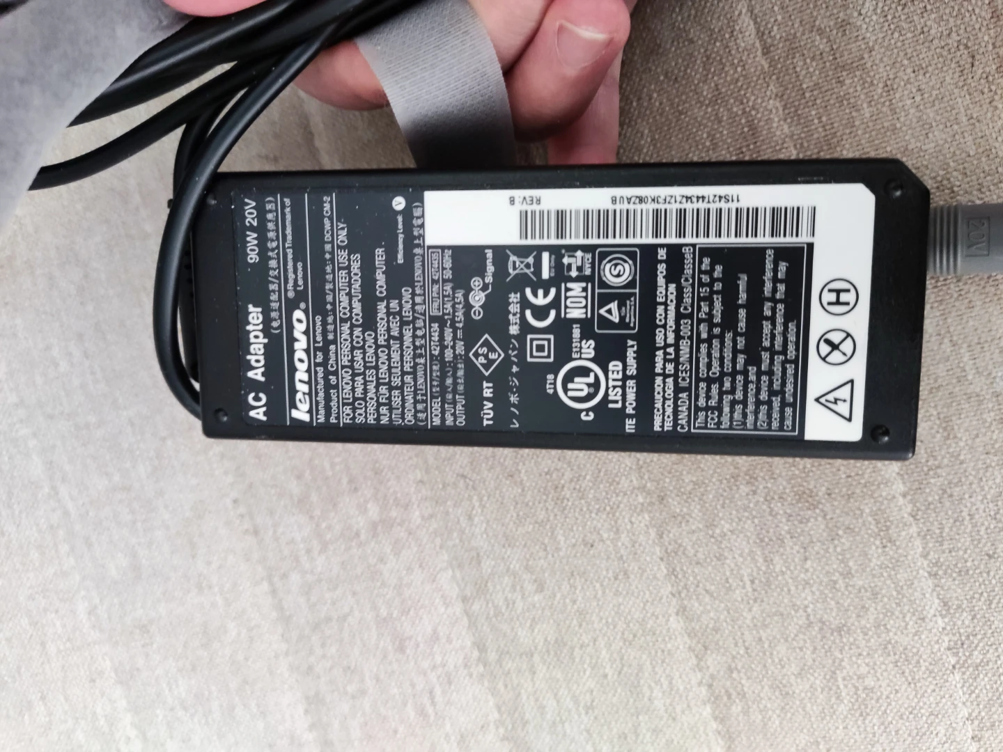 Lenovo 90W AC Adapter - photo 3
