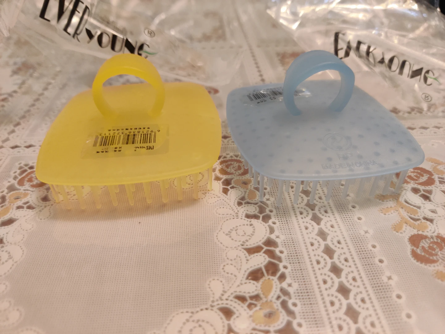 Scalp Massager Shampoo Brush - Yellow and Blue - photo 2