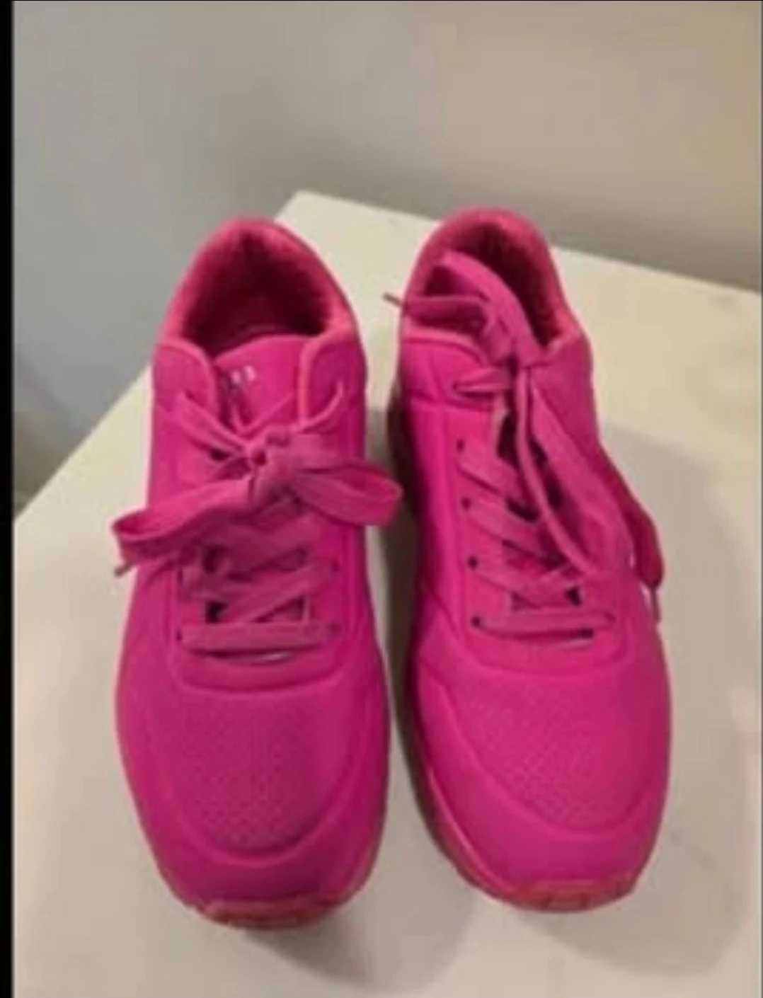 Skechers Girl's Uno Gen1-Neon Glow Sneaker - HOT PINK! Size 3