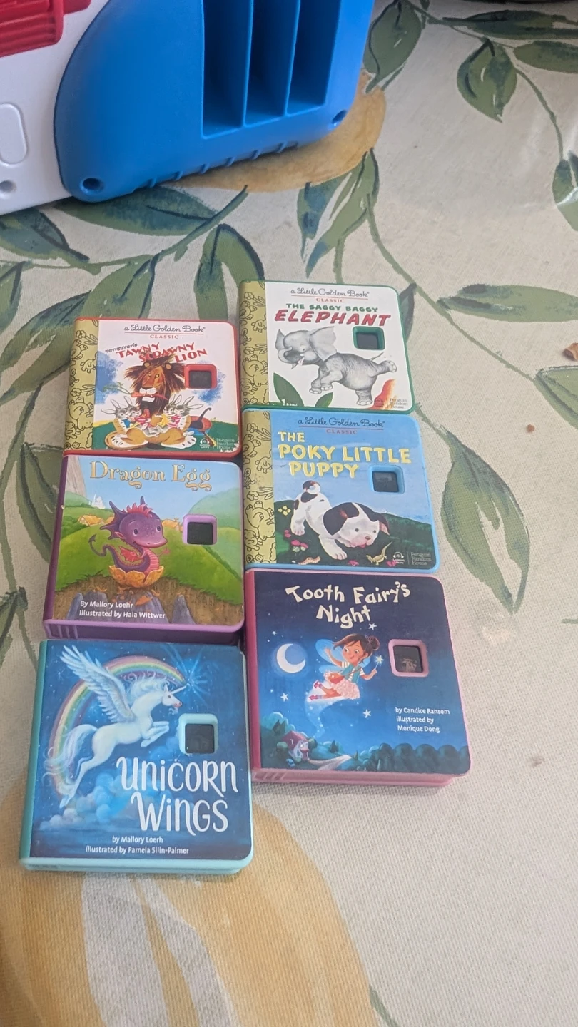 Little Tikes Projector with 6 Little Golden Books - photo 2
