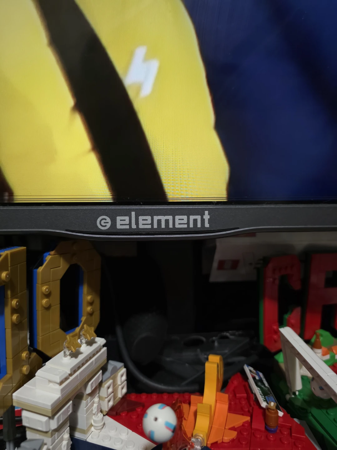 Element 50" 4K UHD Amazon TV - photo 2
