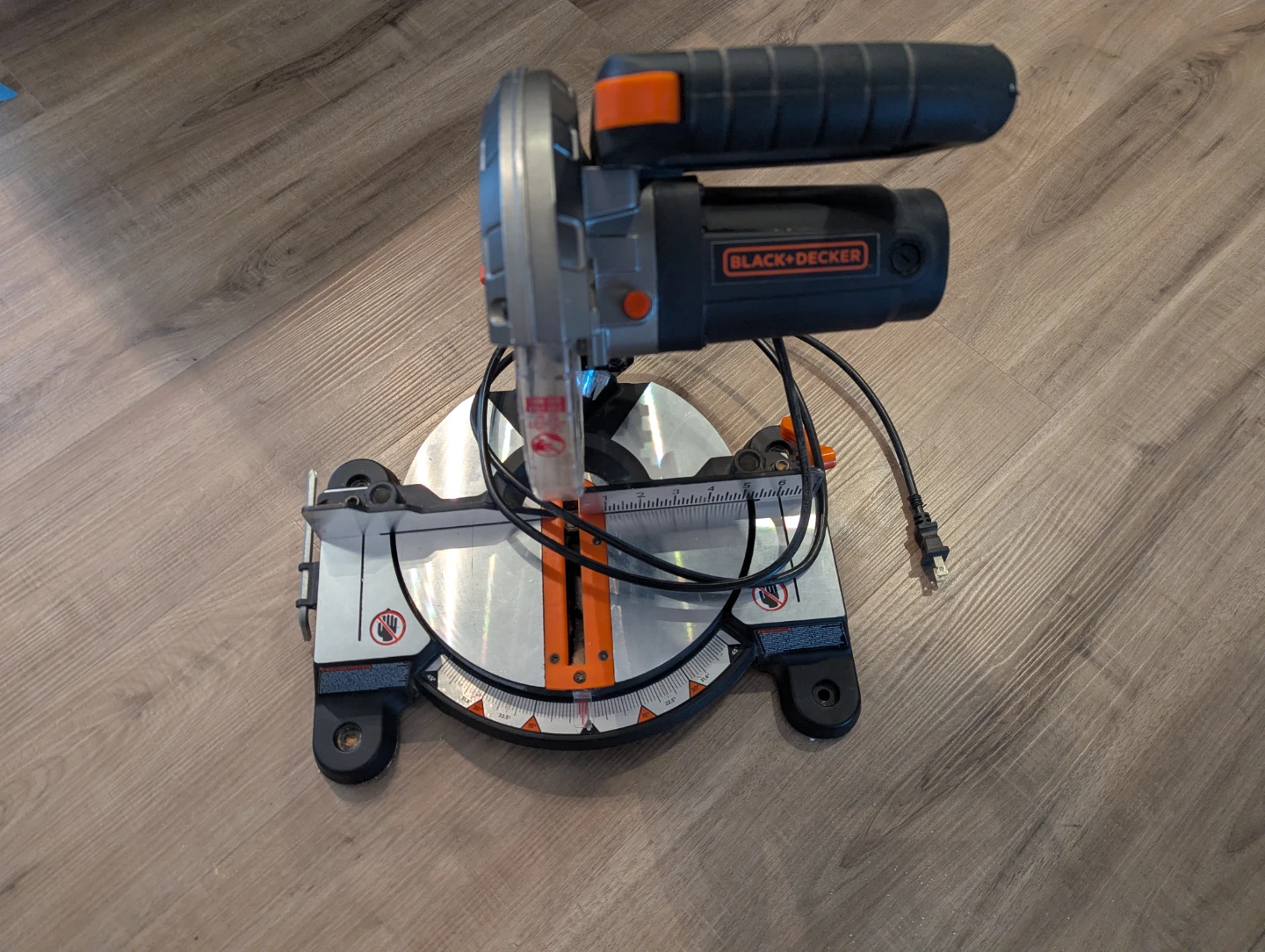 Black+Decker Sliding Miter Saw - photo 2