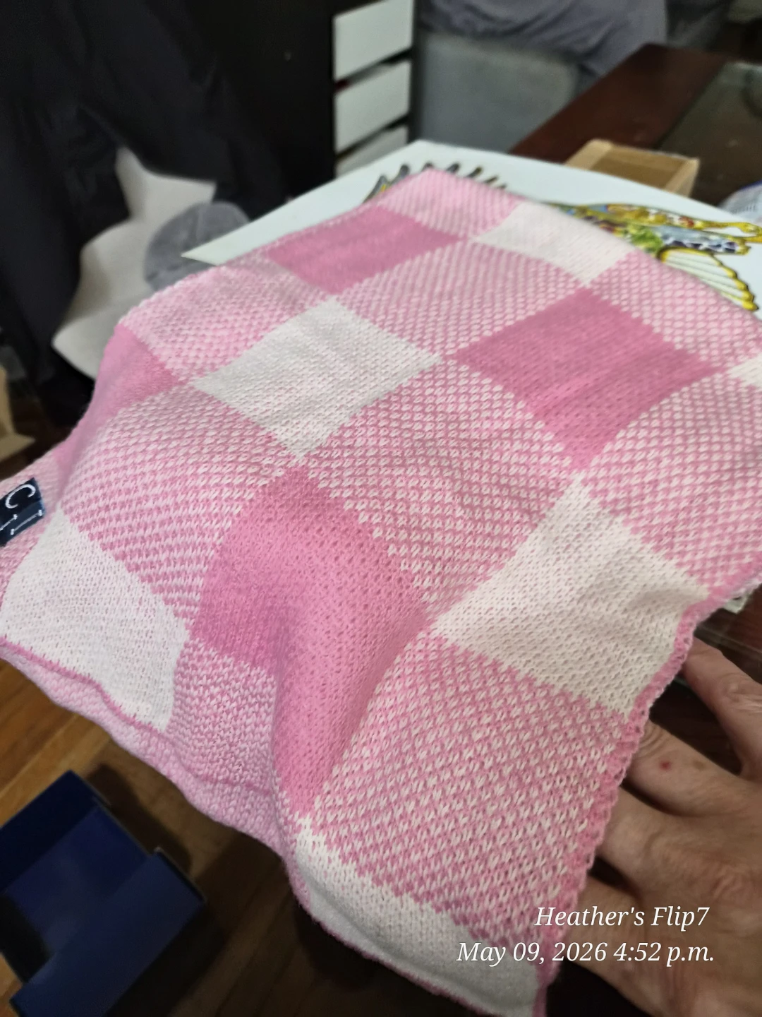Pink and White Gingham Knit Scarf 🥕🧡