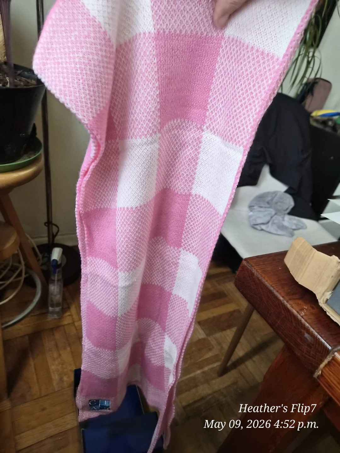 Pink and White Gingham Knit Scarf 🥕🧡 - photo 2