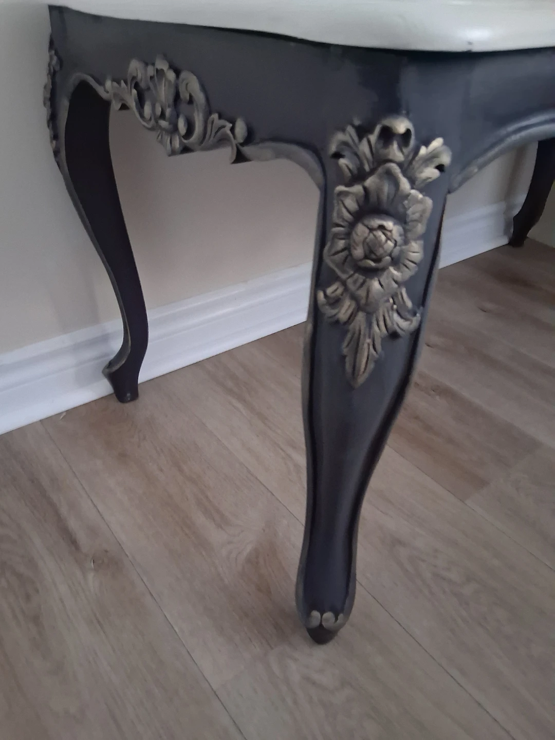 Off white and Black Accent Table - photo 4