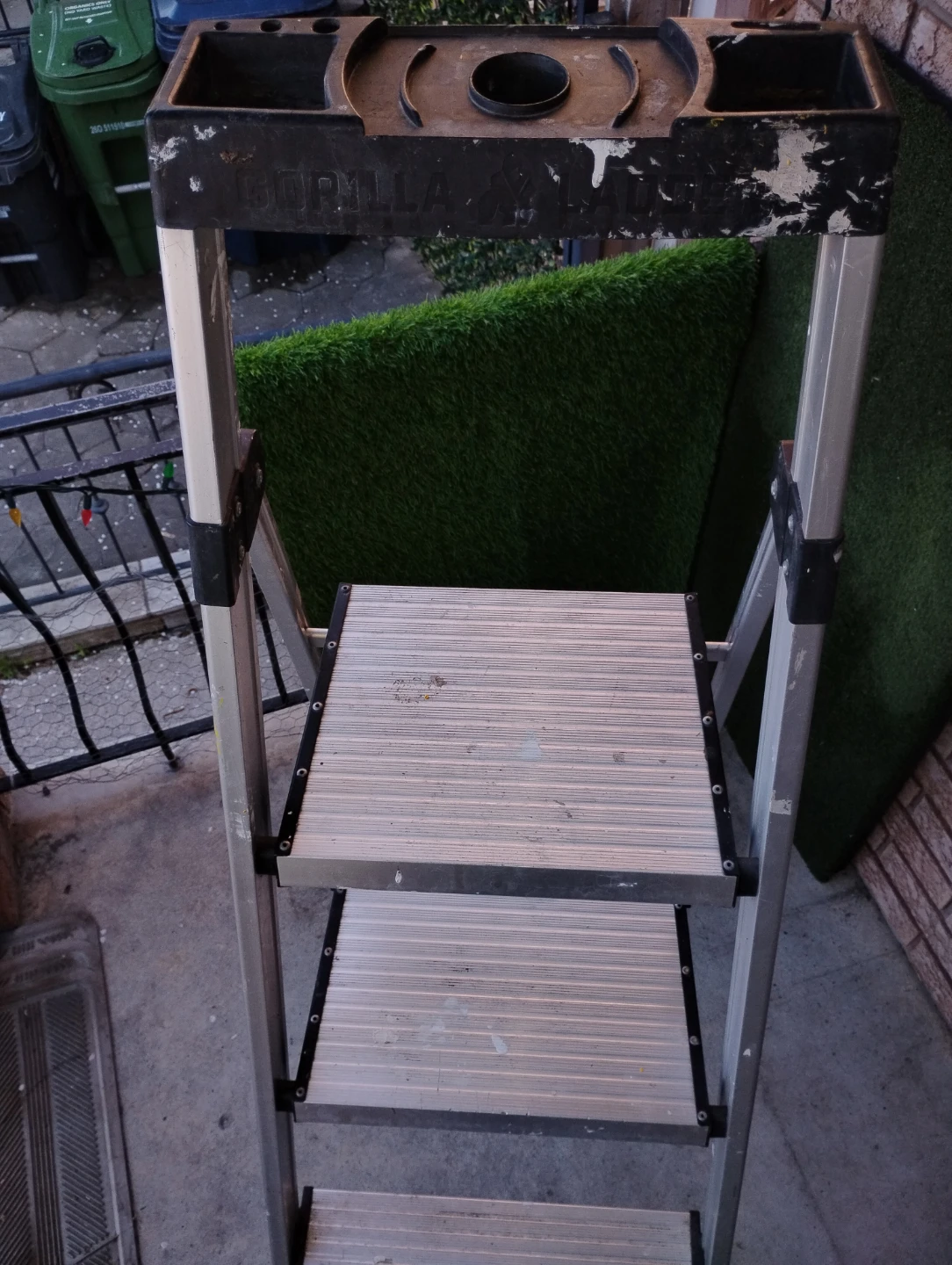 Gorilla Ladders GLA-5XC Step Ladder - photo 4