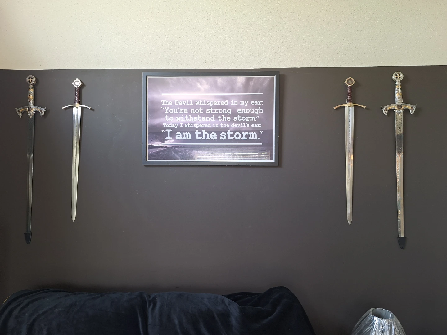 Decorative Swords Wall Mount Set - photo 3