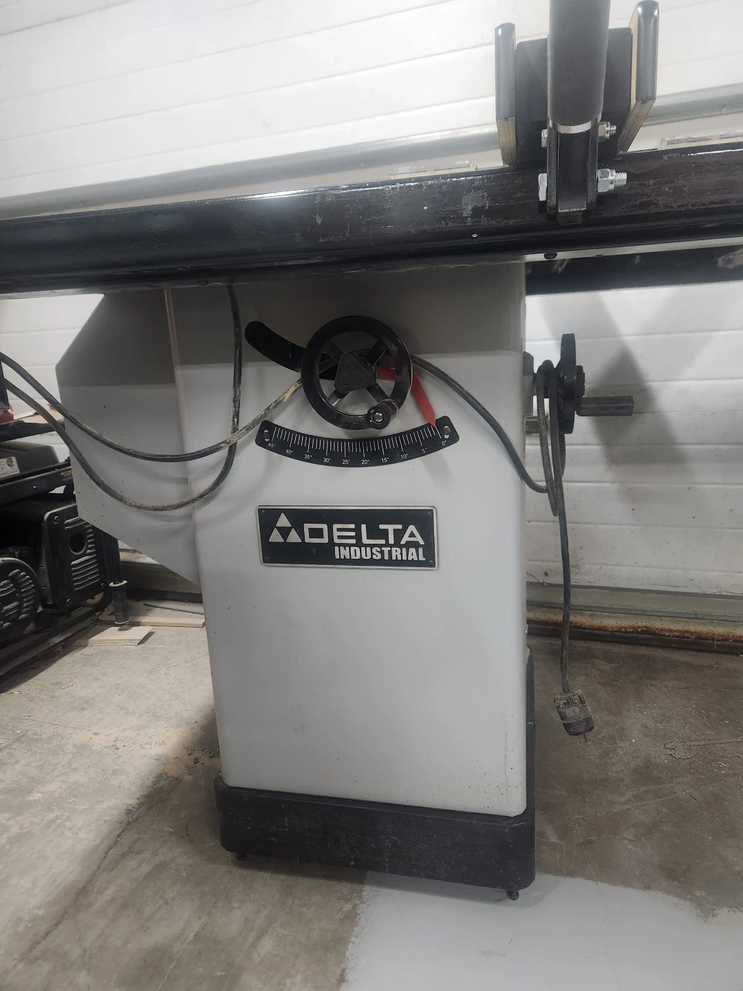 Delta Industrial Table Saw with Biesemeyer Fence