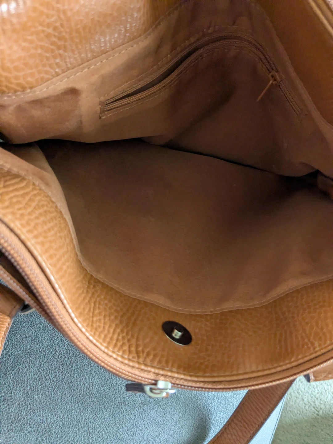 White and Brown Faux Leather Shoulder Bag - photo 4