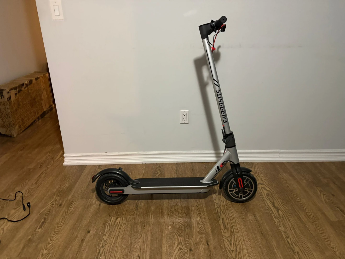 Swagtron Swagger 5 Electric Scooter - photo 4