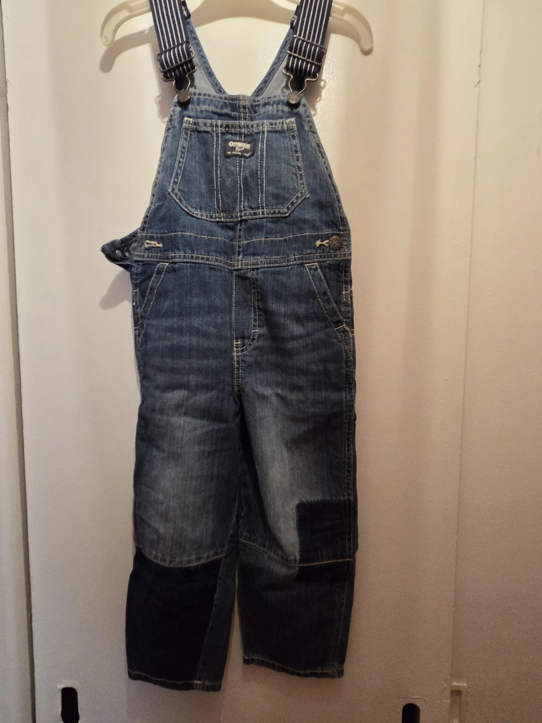 OshKosh B'gosh Blue Dinosaur Shirt and Overalls Set - Size 5T - photo 5
