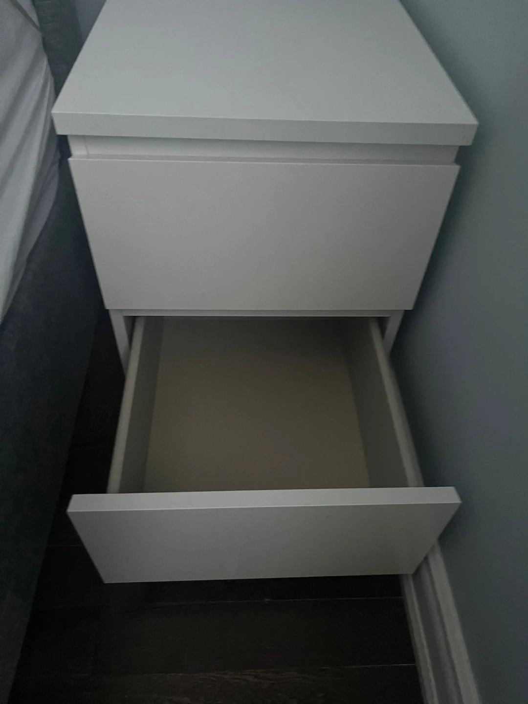 White 2-Drawer Nightstand