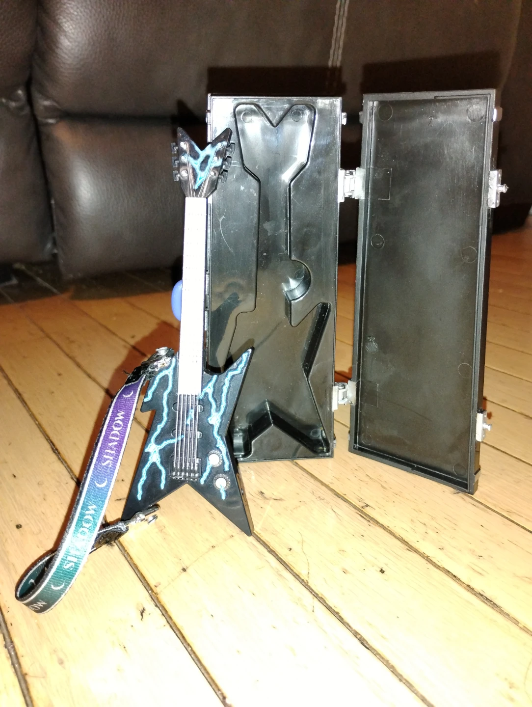 Miniature Guitar Case - photo 5