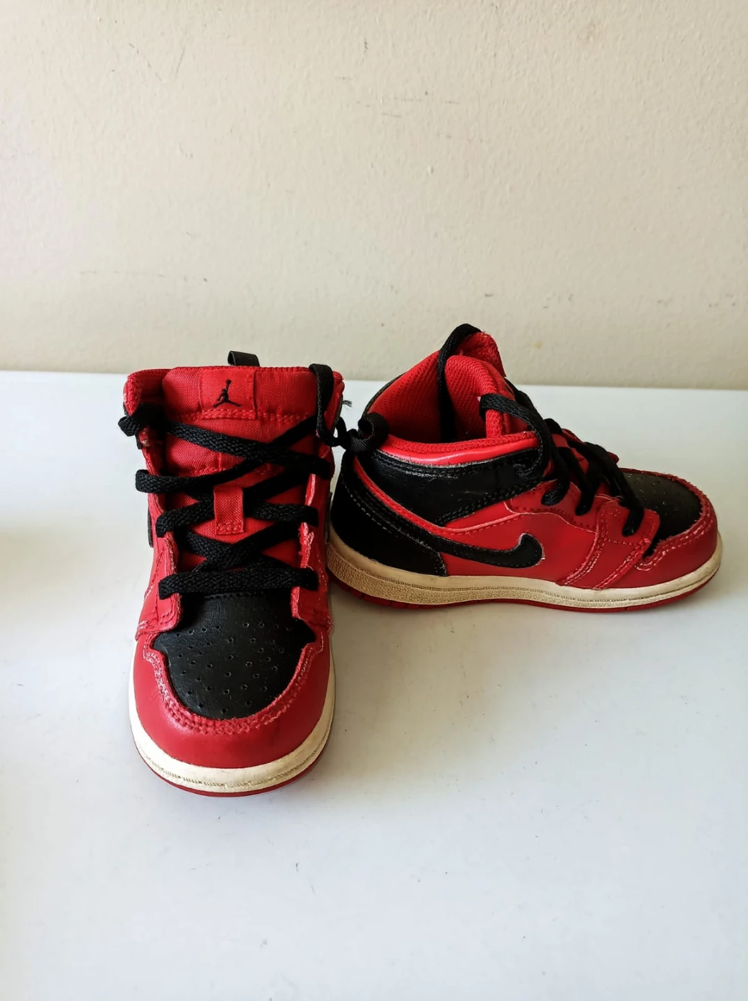 LikeNew~Toddler Air Jordan 8C + Crocs - photo 2