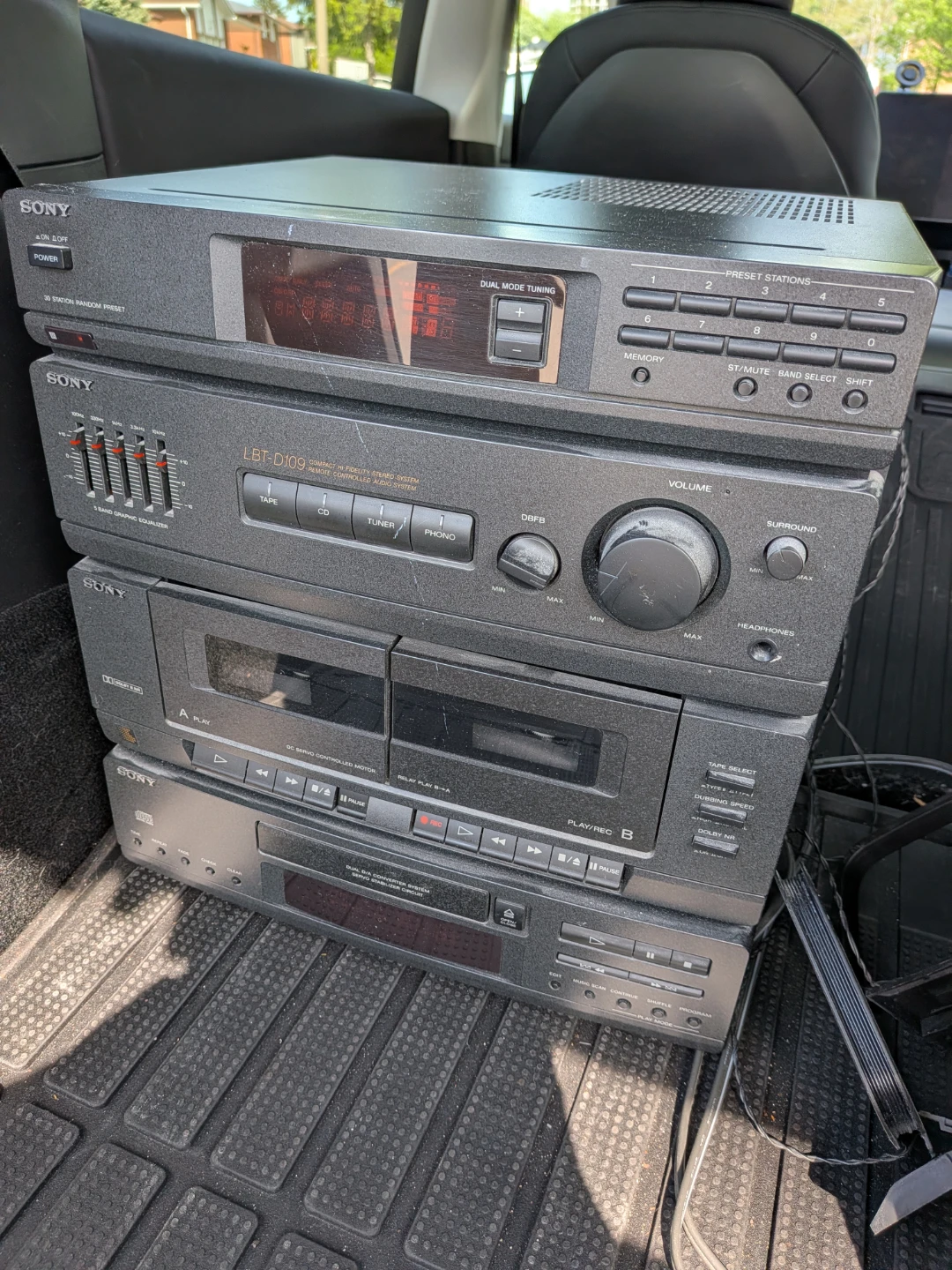 Sony Stereo System with Speakers