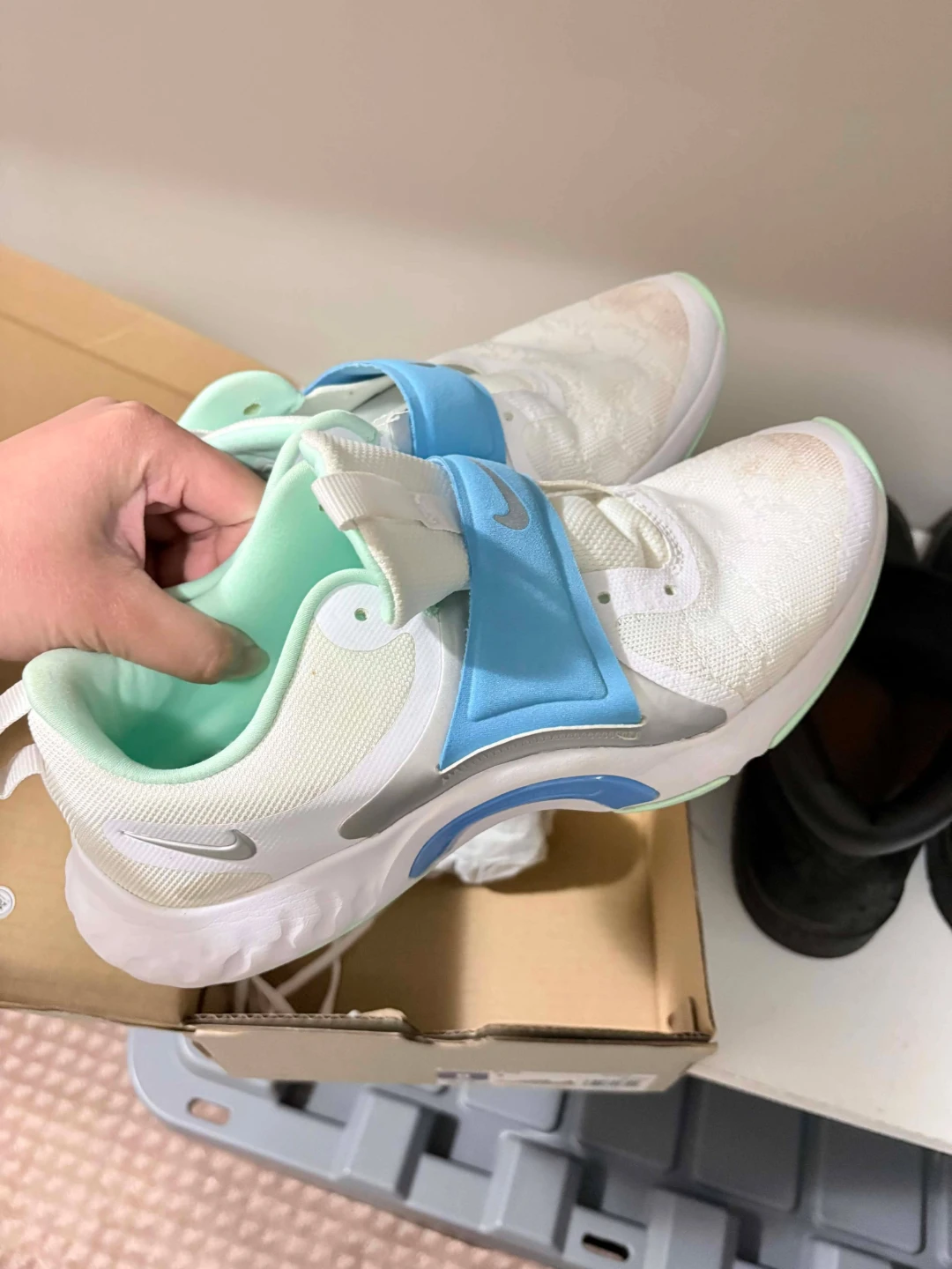Nike running shoes women