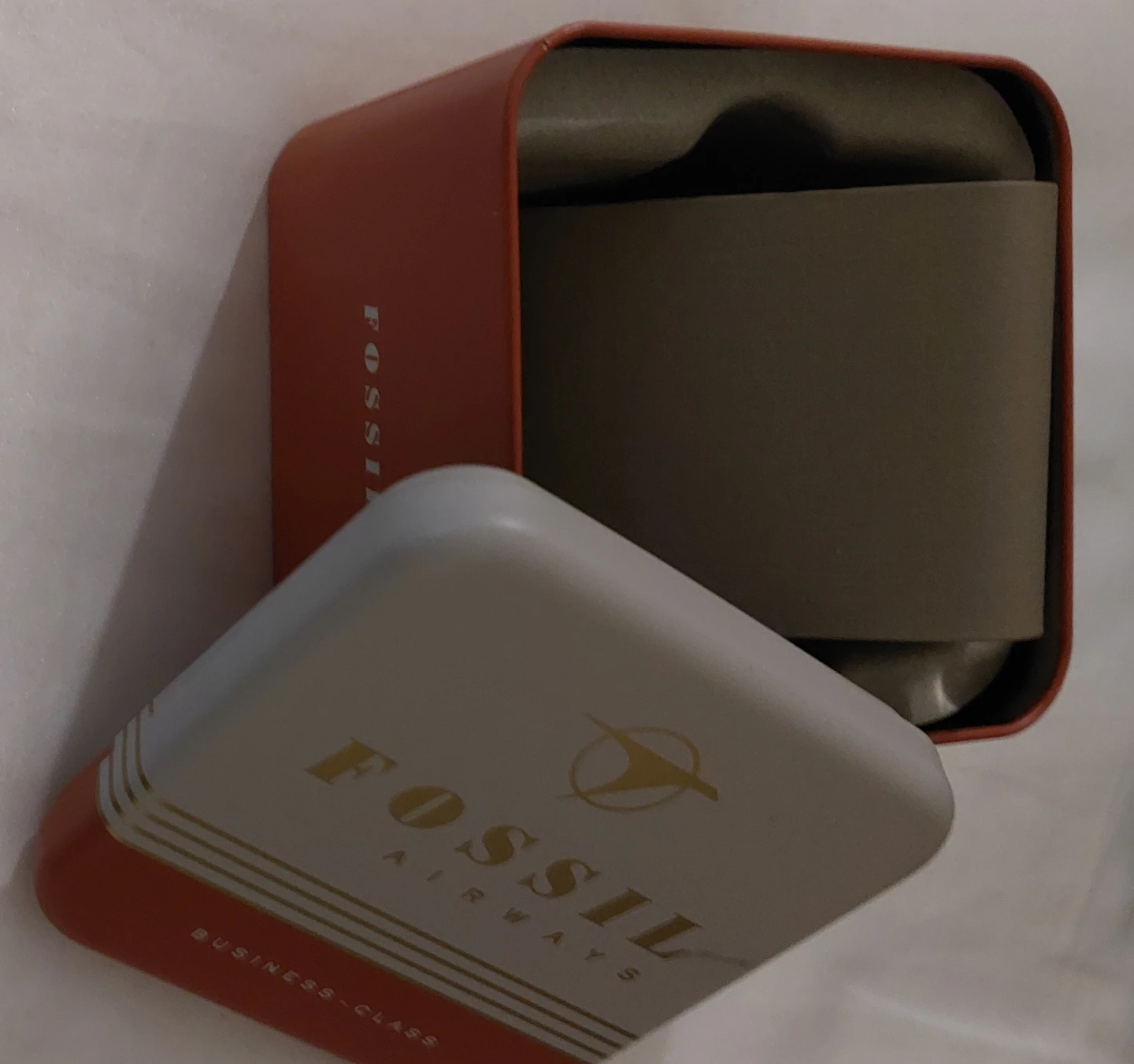 Fossil Airways Business-Class Tin Box