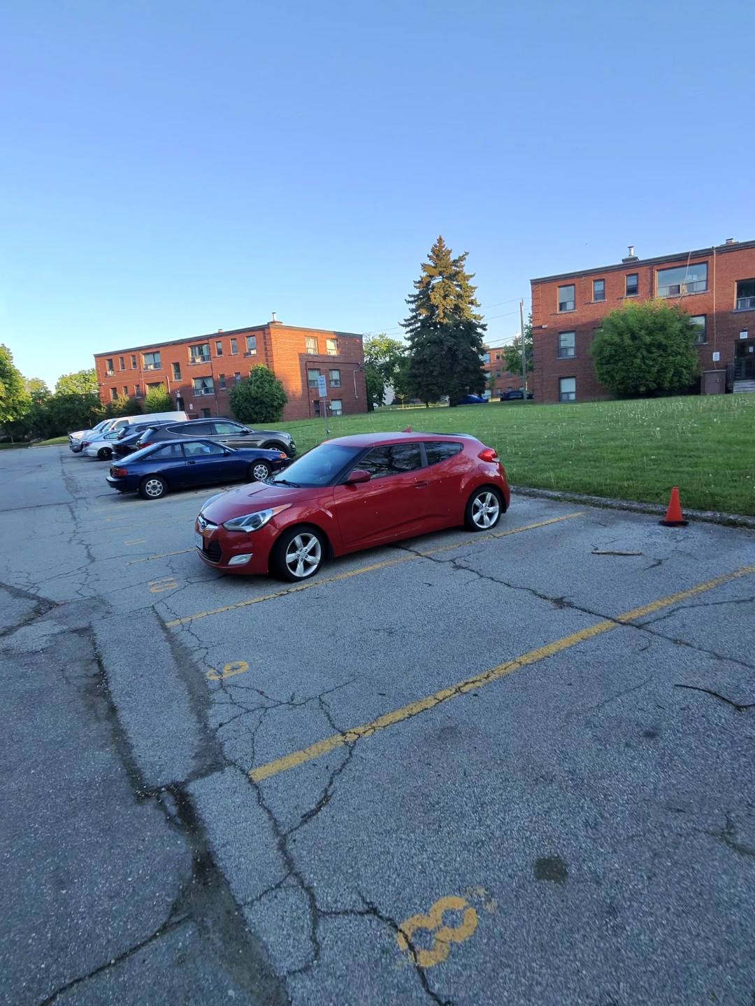 2013 Hyundai Veloster Red - photo 2
