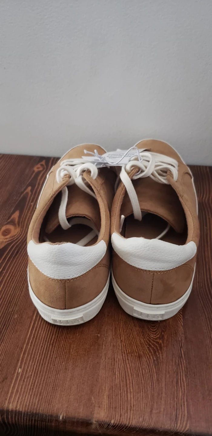 Old Navy Brown Suede Sneakers size 6 - photo 2