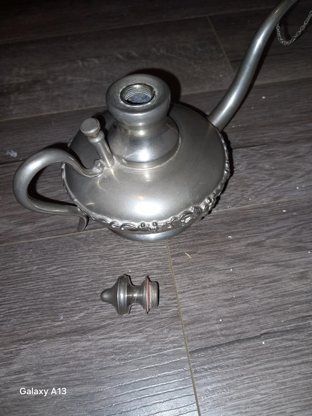 Antique Metal Oil Lamp - photo 4