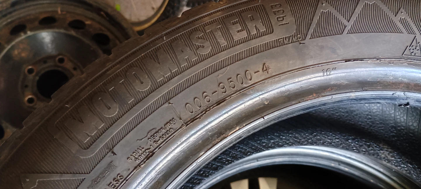 Motomaster Winter Tires 205/55R16 91T - photo 4