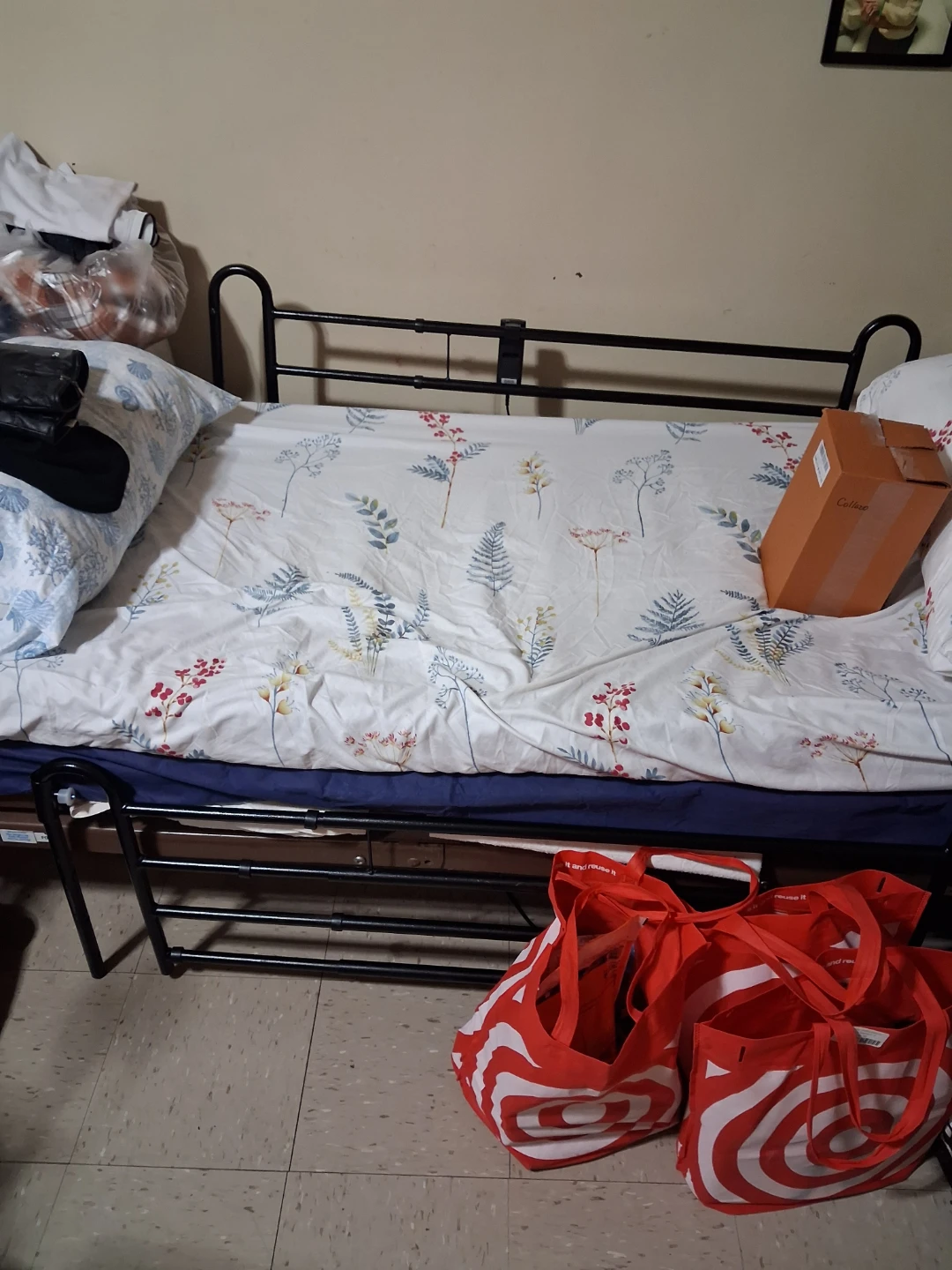 BRAND NEW NEVER USED ELECTRIC BED IN GREAT CONDITION