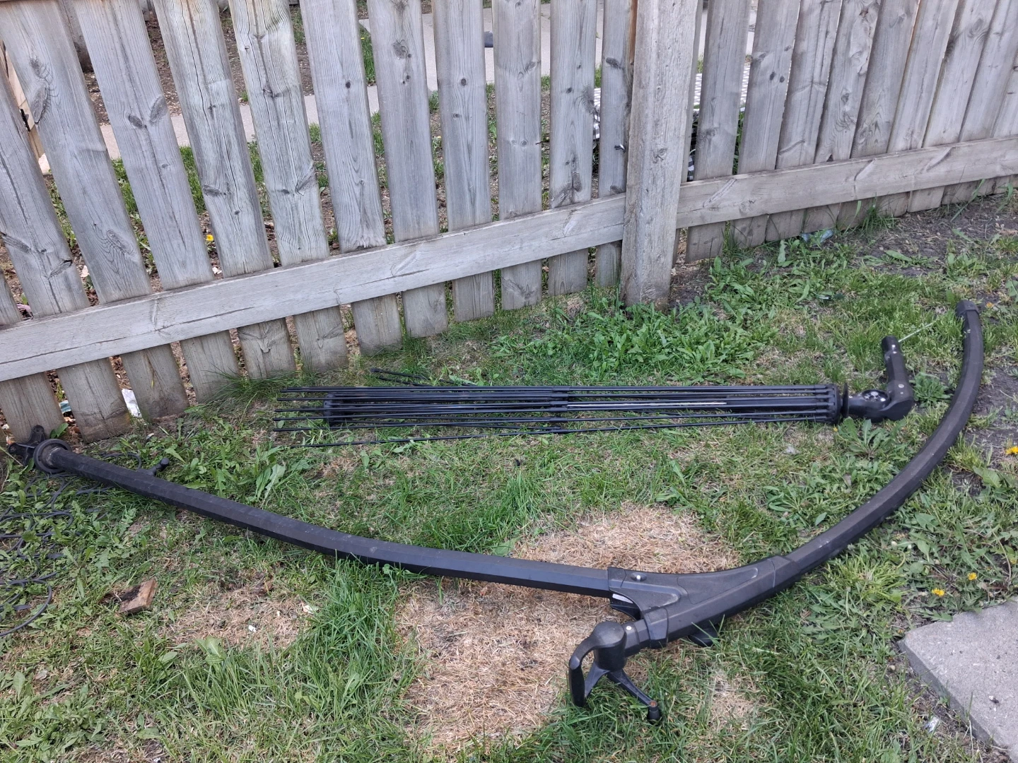 Black Cantilever Umbrella Base with Poles. - photo 4