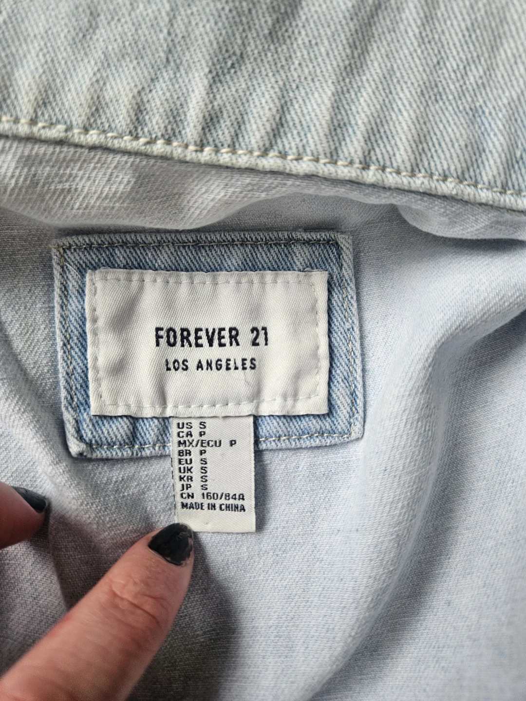 Light Wash Denim Jacket - Forever 21 - photo 4