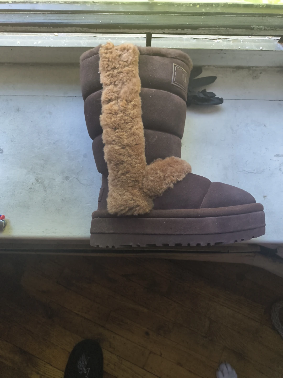 Ugg Brown Puffer Sheepskin Boots Size 6 - photo 2
