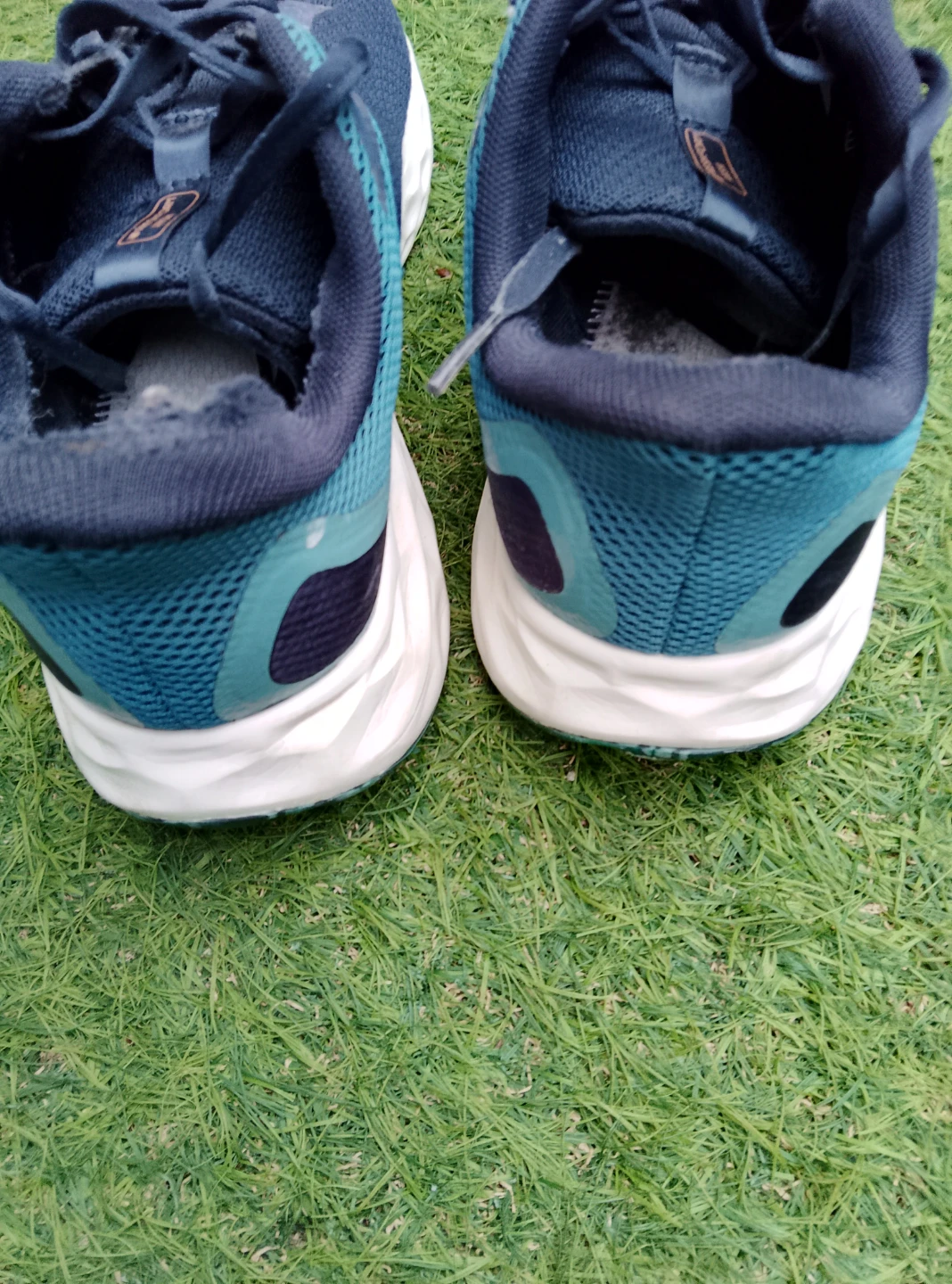 New Balance Running Shoes - Size 9 - photo 4