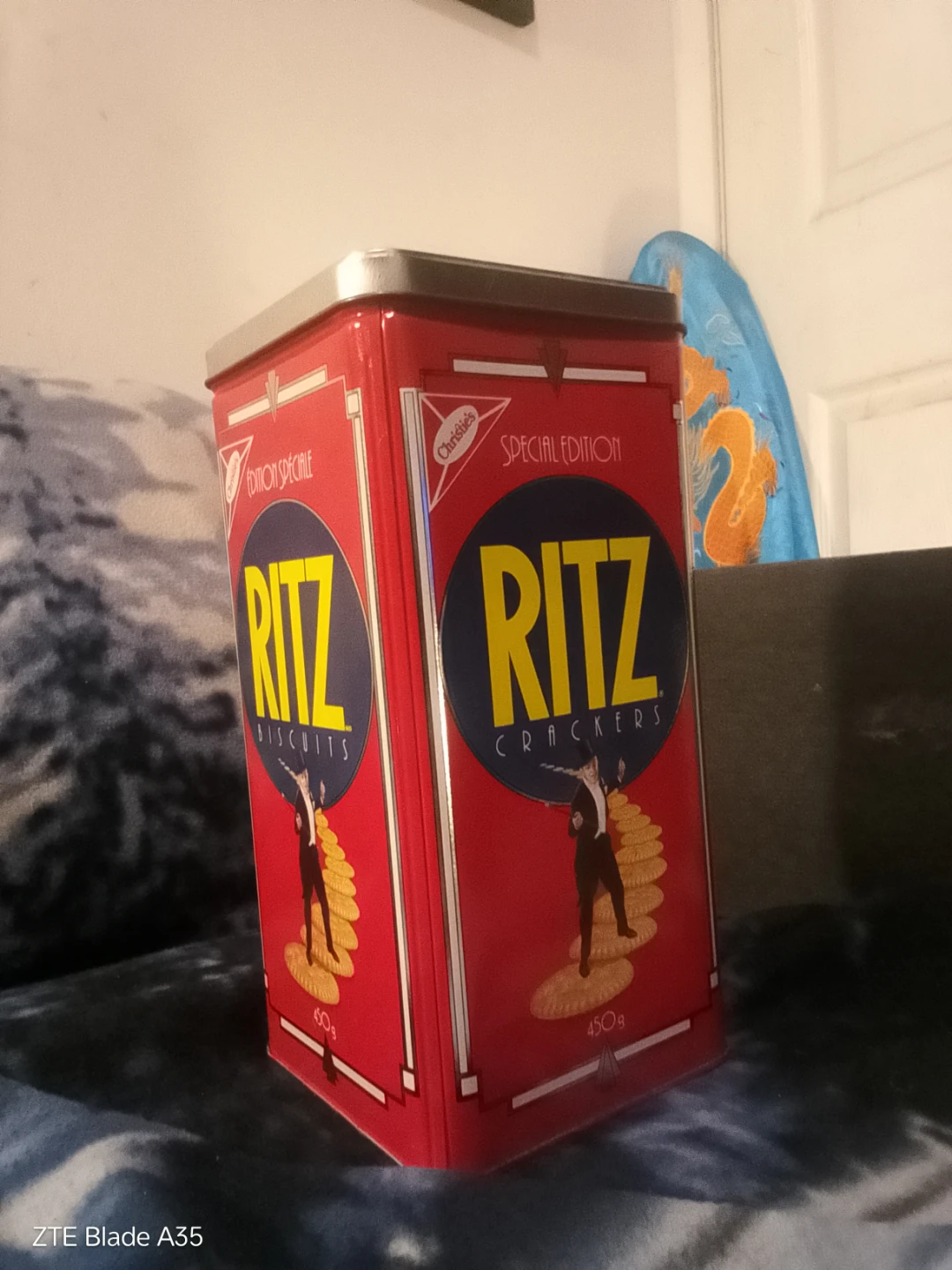 Ritz Biscuits Special Edition Tin - photo 2