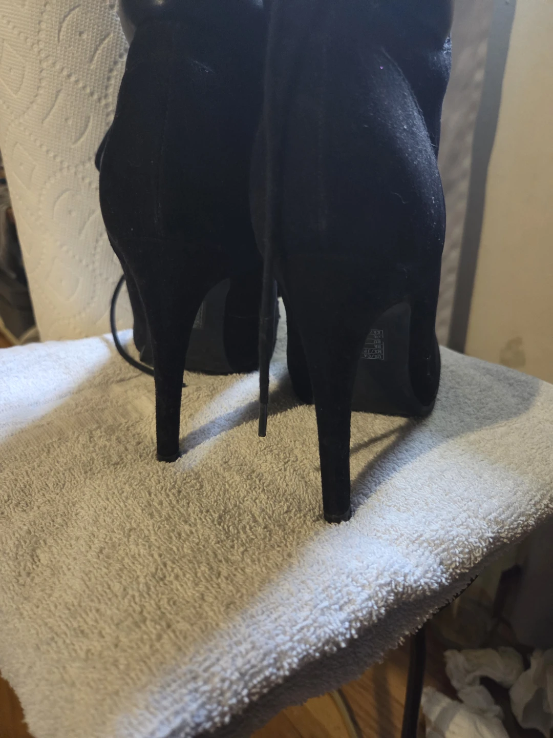 Black Lace-Up High Heel Ankle Boots - photo 4