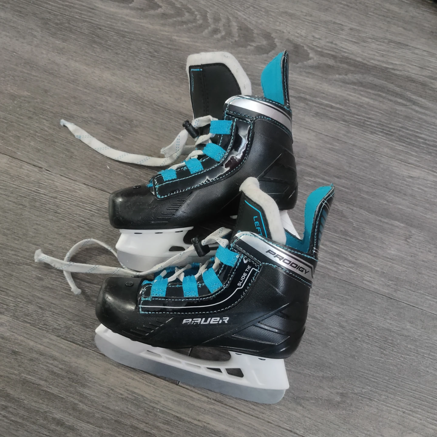 Bauer Prodigy Youth Ice Skates Size Y9