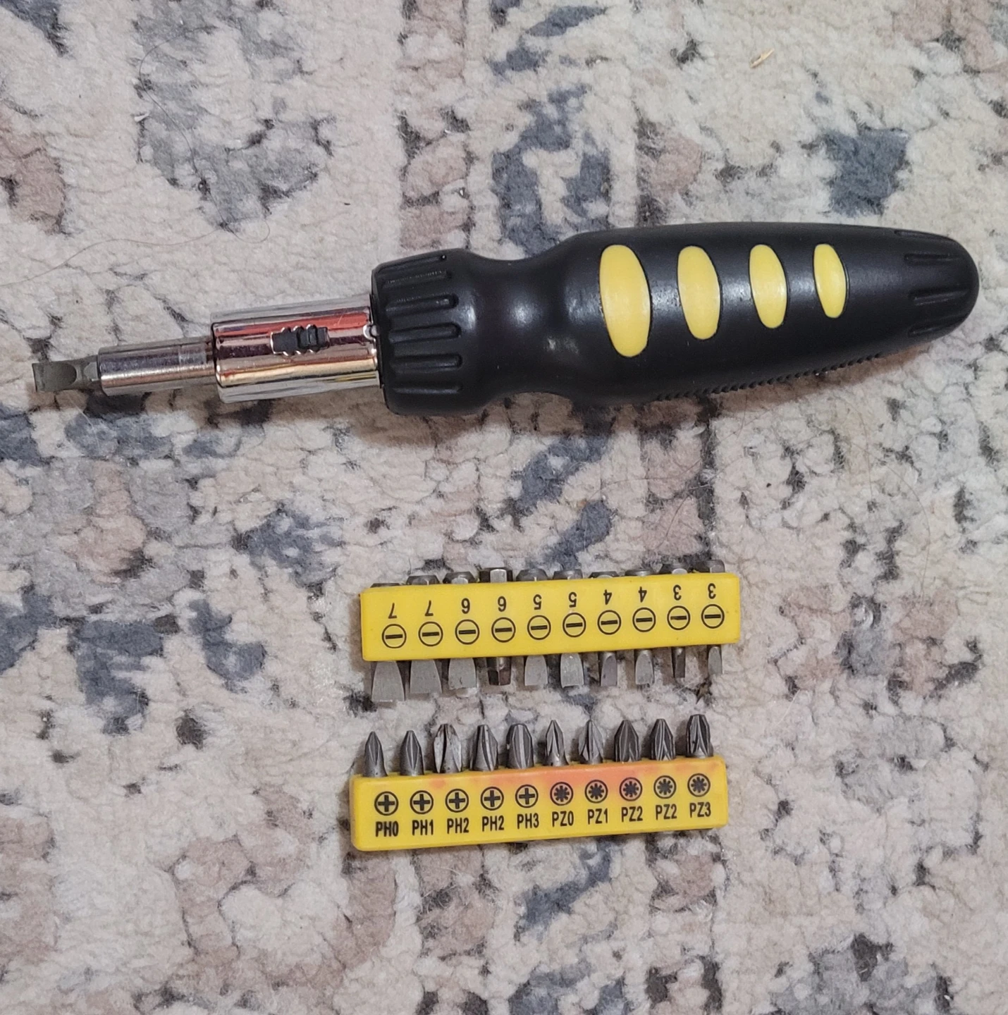 Ratchet Screwdriver Set with Assorted Bits - photo 3