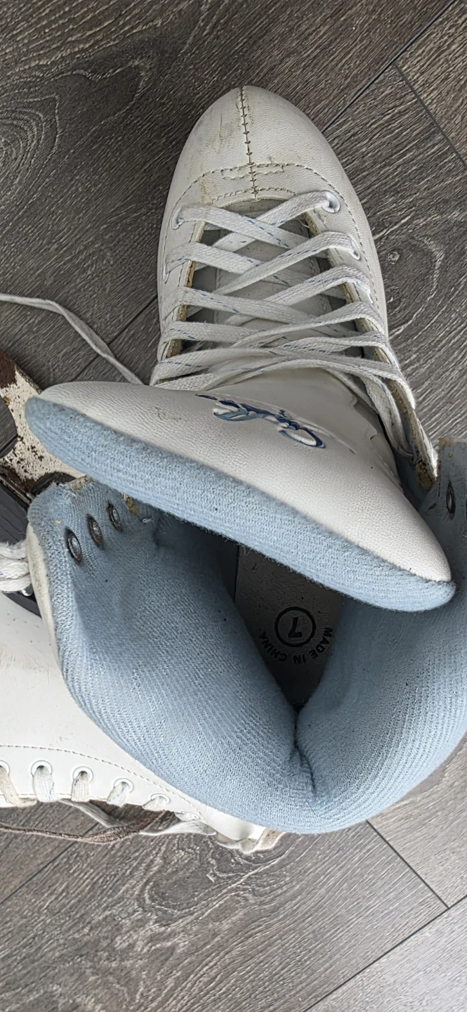 White Figure Skates - Size 7 - photo 3