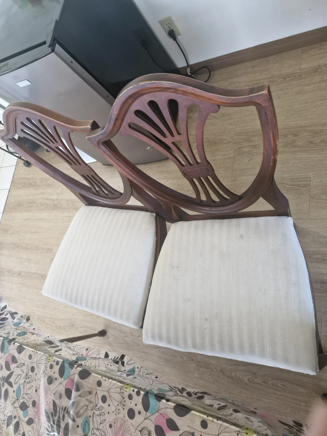 Dining table  with 4 chairs - photo 2