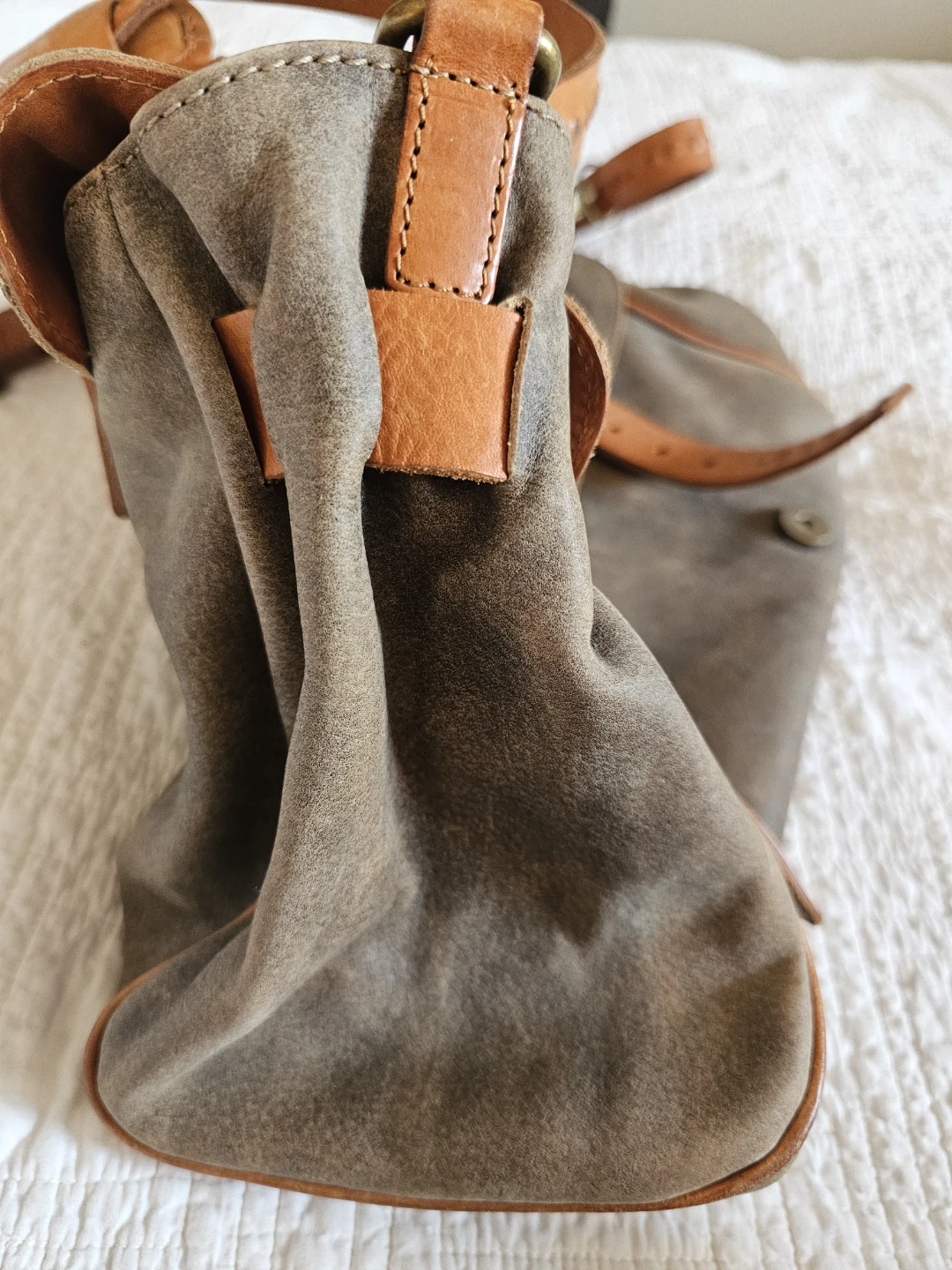 Australia Luxe Messenger Bag - photo 4
