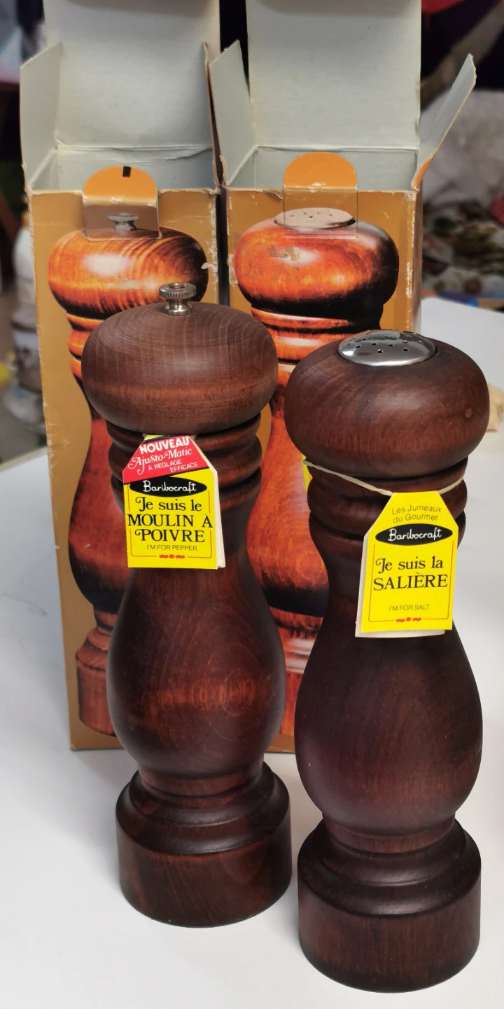 Baribocraft Wooden Salt and Pepper Grinder Set